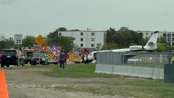 Small plane crashes at suburban Chicago airport