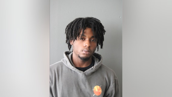 Chicago man arrested nearly 5 months after shooting 19-year-old woman, police say