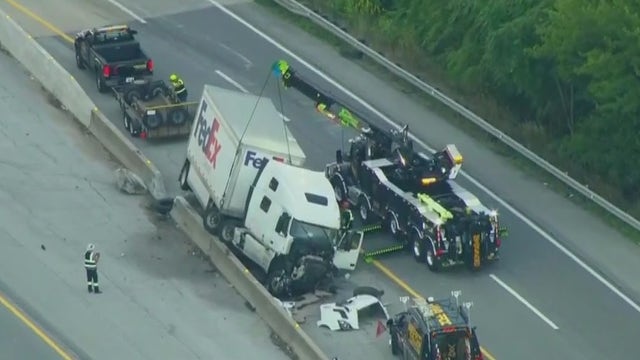 FedEx truck crashes on Indiana Toll Road, causing delays