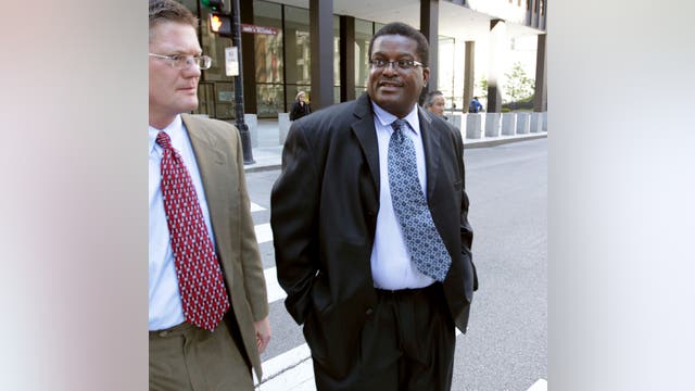 Chicago approves $90M payout over disgraced ex-sergeant who framed hundreds for drug crimes