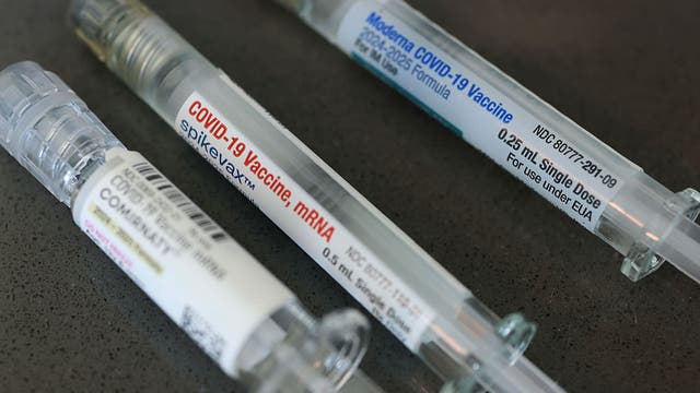 Illinois health officials recommend flu, COVID vaccines, diverge from CDC guidelines