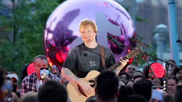 Ed Sheeran to bring 'LOOP' stadium tour to Soldier Field