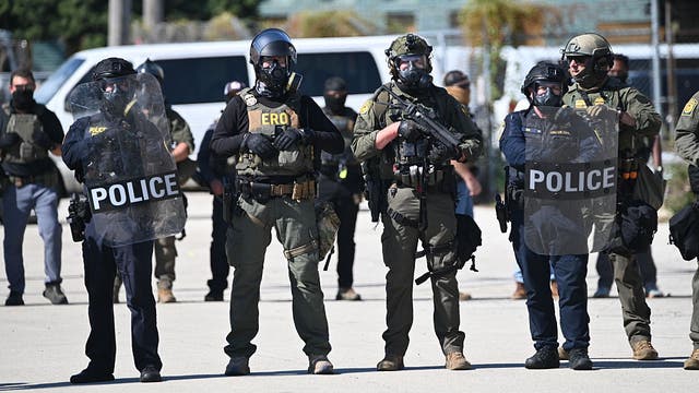 Journalists, clergy sue federal government over 'extreme' force used at Broadview ICE protests