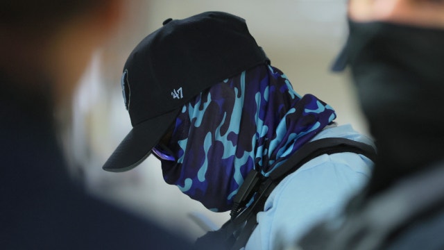 Suburban Chicago man arrested after alleged violent encounter with federal immigration agents