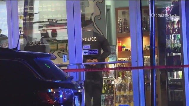 Chicago crime: Man shot, killed during fight in South Loop business, police say