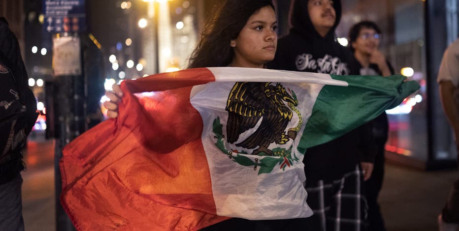 PHOTOS: Chicagoans celebrate Mexican Independence Day | FOX 32 Chicago