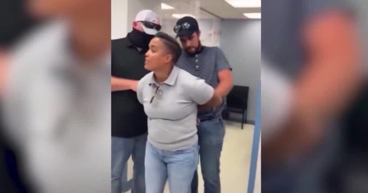Chicago alder sues feds over arrest at hospital