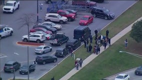 Pickup tried to hit immigration agents’ car in Cicero, police say