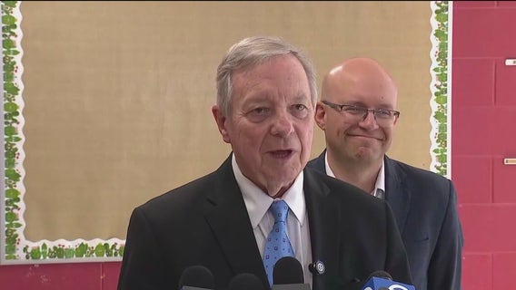 Durbin meets with Little Village students after peaceful protest