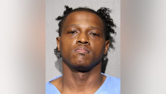 Woman shot, killed while getting off private bus in Chicago; suspect arrested after chase