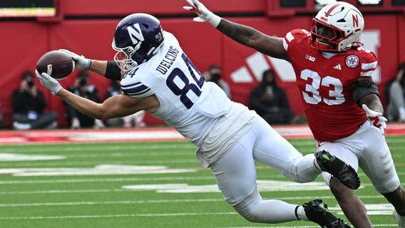 Late-TD drive dooms 'Cats, as Nebraska beats Northwestern 28-21