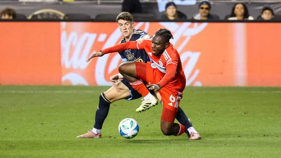 Jesús Bueno scores winner in PK shootout as Union hold off Fire in first-round opener of MLS Cup