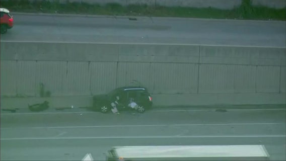 Deadly crash on Dan Ryan Expressway delays morning traffic