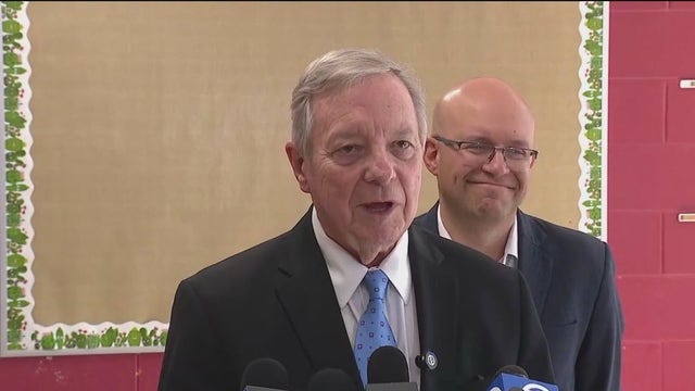 Durbin meets with Little Village students after peaceful protest