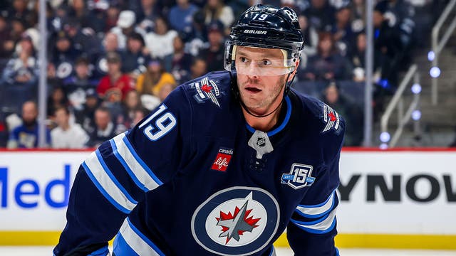 Blackhawks legend Jonathan Toews hits milestone in his NHL comeback by recording 1st point since 2023