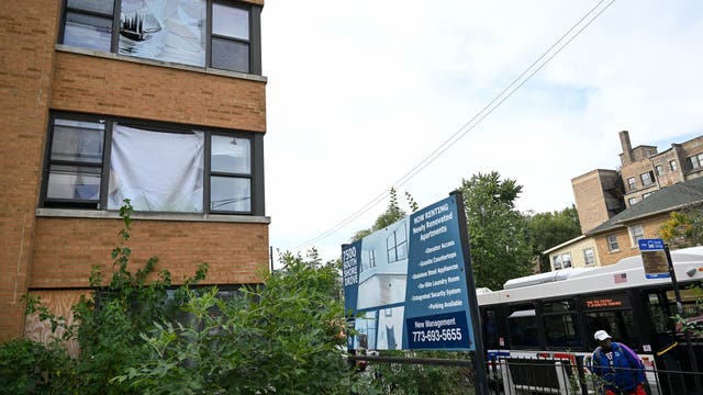 In Chicago, an immense show of force signals a sharp escalation in White House immigration crackdown