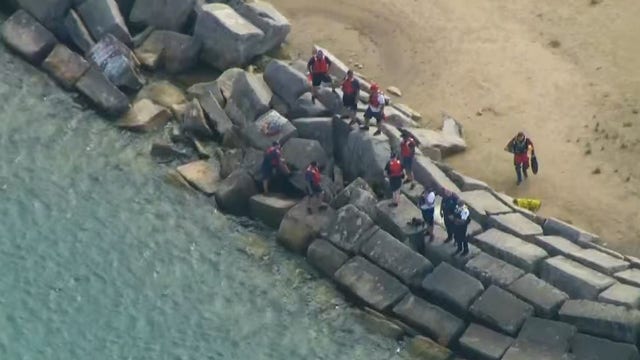 Recovery mission ongoing for missing man in Lake Michigan, woman hospitalized: CFD
