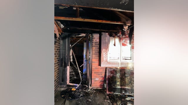 Orland Park townhouse fire leaves firefighter injured