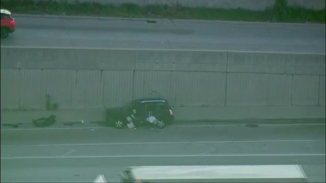 Deadly crash on Dan Ryan Expressway delays morning traffic
