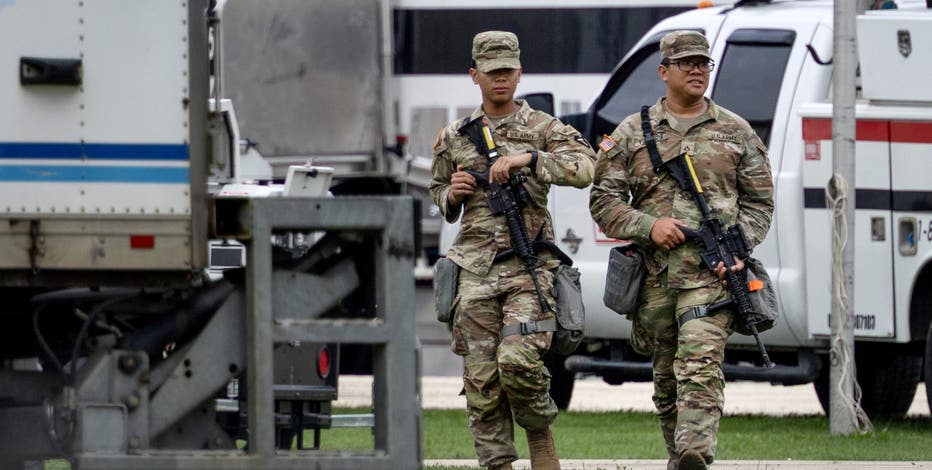 Texas National Guard members arrive in Chicago area
