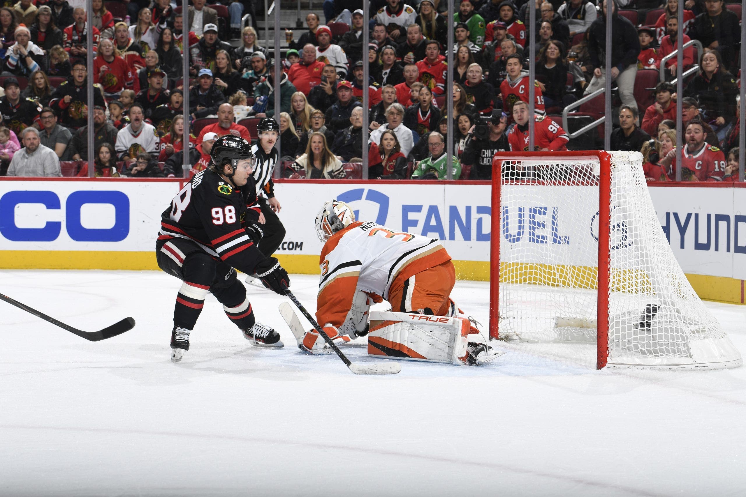 Bedard’s 4 points lead Blackhawks to a 5-3 comeback win over Ducks