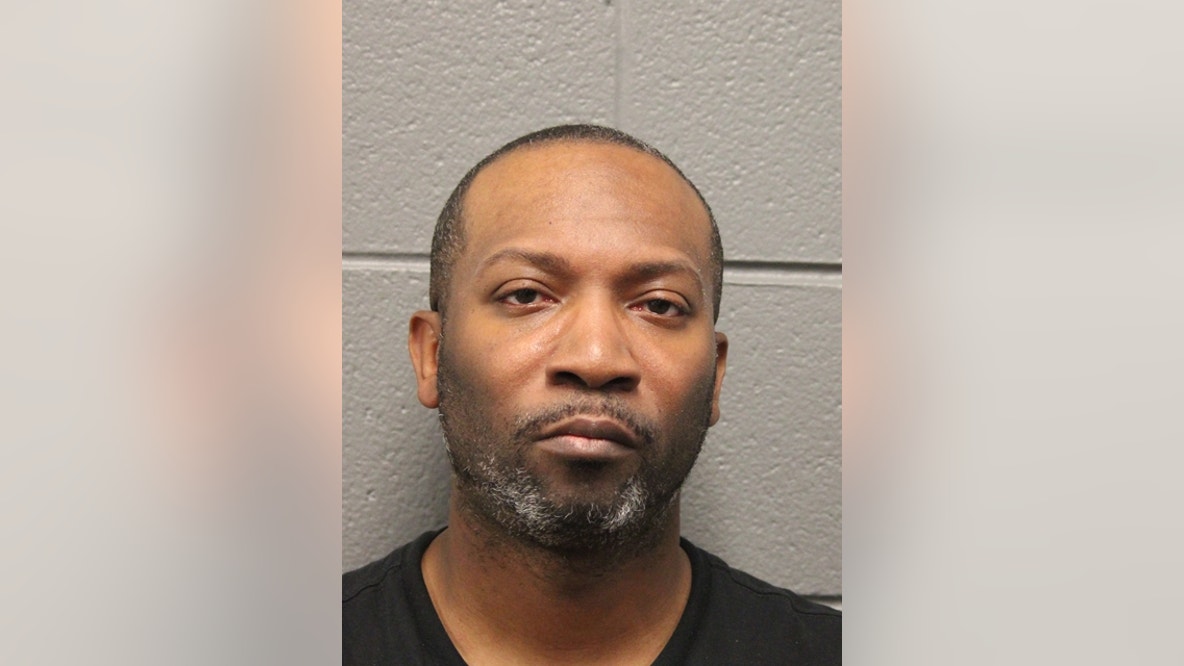 Chicago man charged after asking juvenile for explicit photos online: police