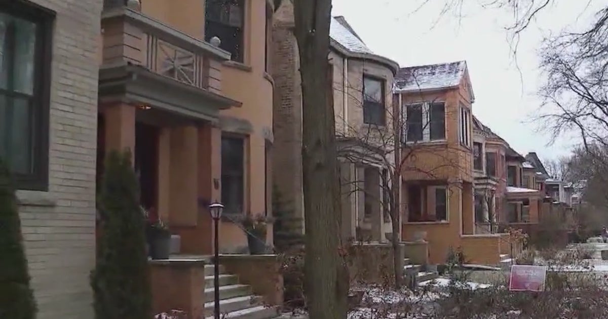 Chicago homeowners see big spikes in property tax bills, report shows ...