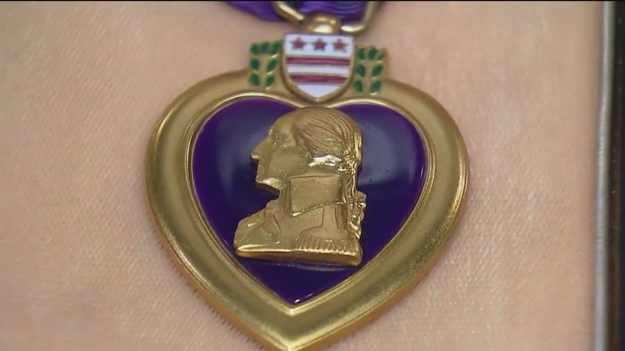 Lost Purple Heart returned to Oak Lawn family after decades | FOX