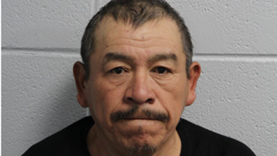 Cook County man found hiding behind dumpsters after abusing juvenile at gas station: police