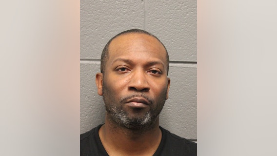 Chicago man charged after asking juvenile for explicit photos online: police