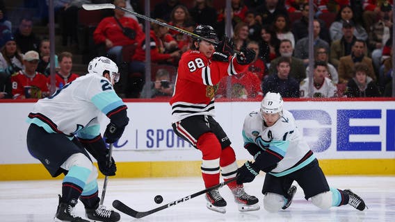 Schwartz caps Kraken’s three-goal third period in 3-2 win over Blackhawks