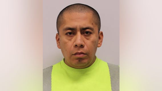 Suburban Chicago man charged with robbing grocery store at gunpoint