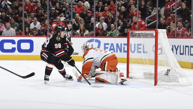 Bedard’s 4 points lead Blackhawks to a 5-3 comeback win over Ducks