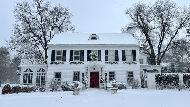 Photos: Chicago, suburban residents capture Saturday's snowstorm