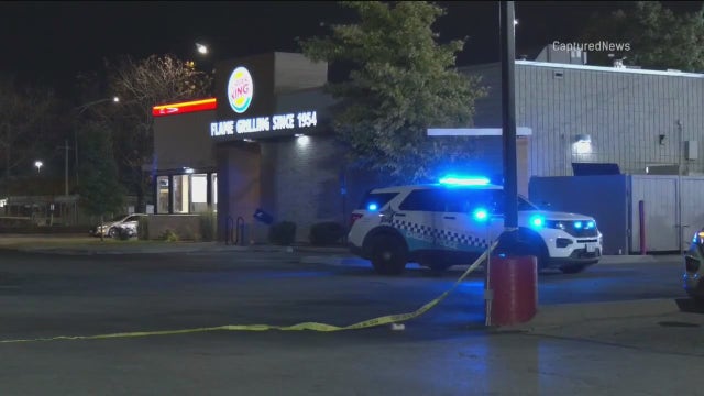 17-year-old fatally shot inside Chicago Burger King