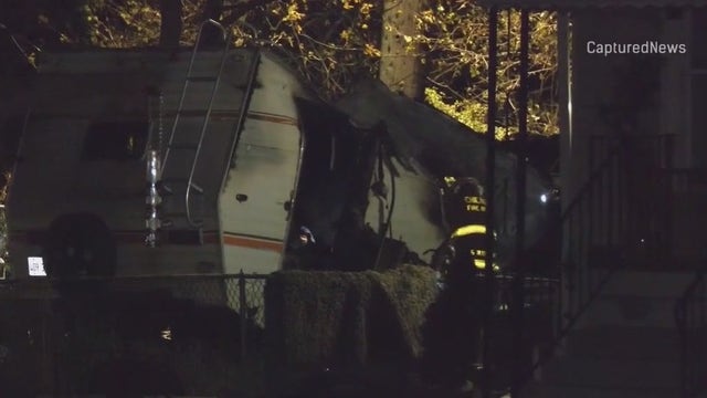 Man dies in Chicago RV fire