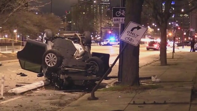 Chicago police officer hurt, woman injured in traffic stop crash