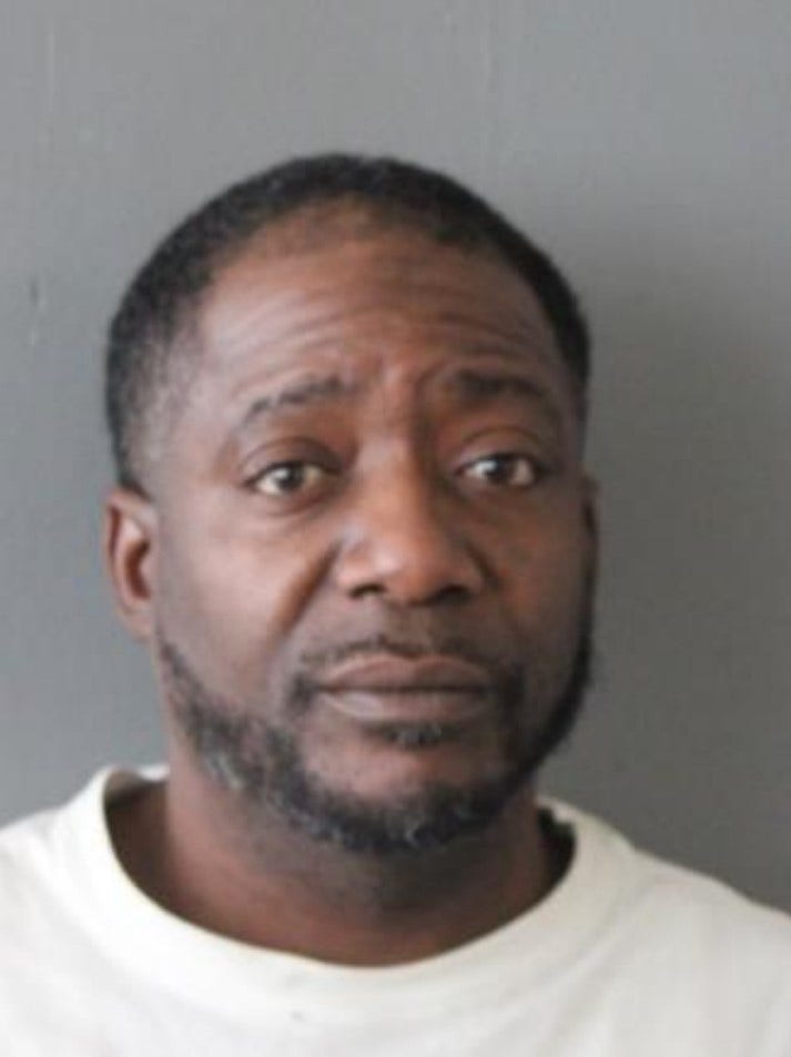 Chicago crime: Suburban man robbed South Side business at gunpoint, police say