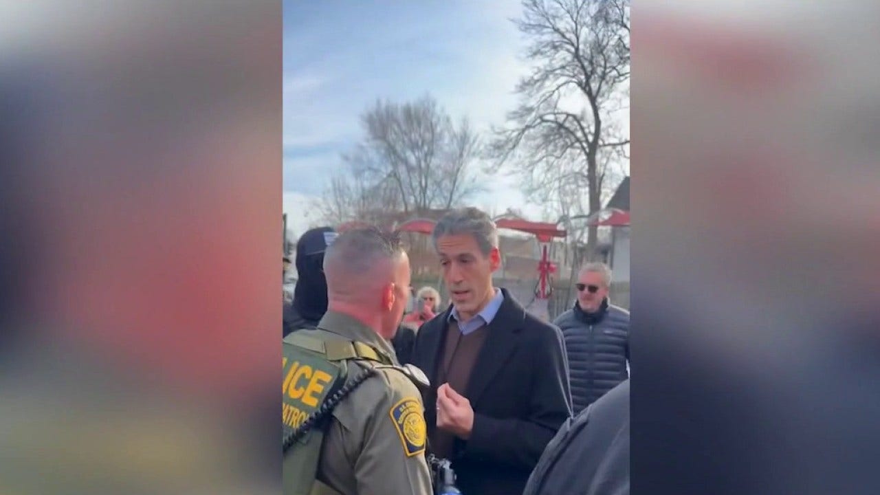 Evanston mayor confronts Border Patrol chief amid rising immigration fears