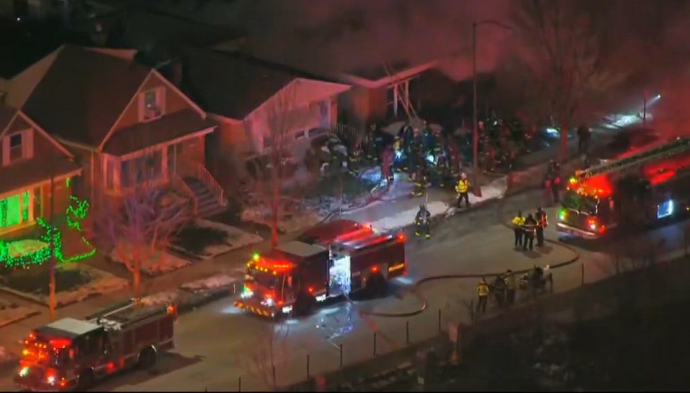 WATCH LIVE: Firefighters battling large blaze on Chicago's South Side