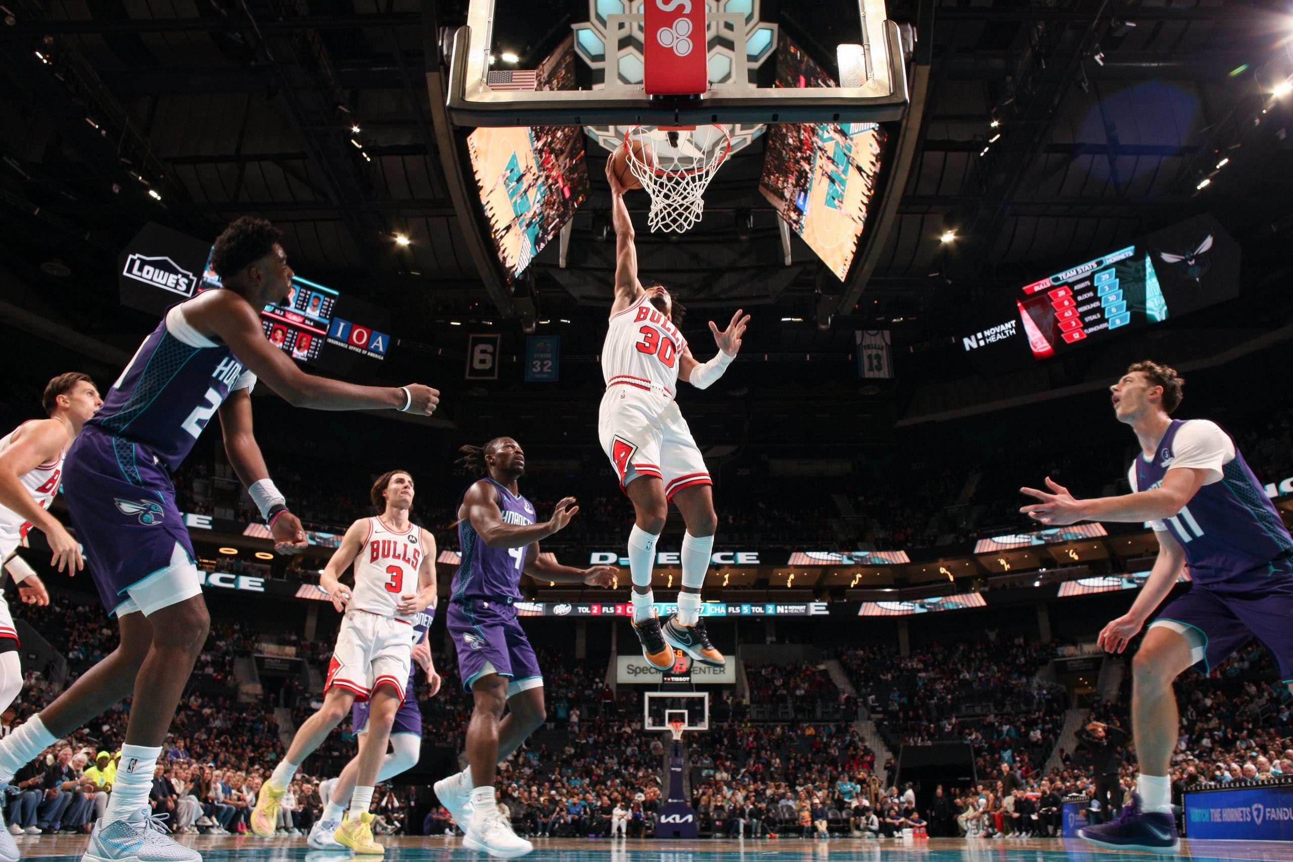 Josh Giddey scores 26 points, Bulls hang on to beat Hornets 129-126 to snap 7-game losing streak