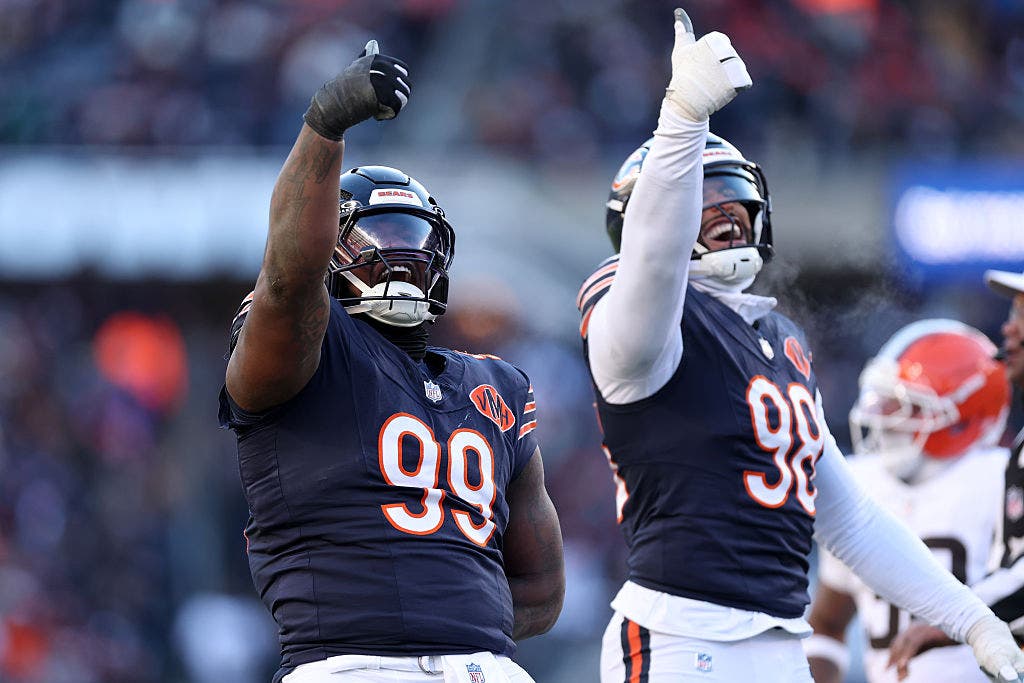 Grading the Chicago Bears in their rout of the Cleveland Browns for win No. 10