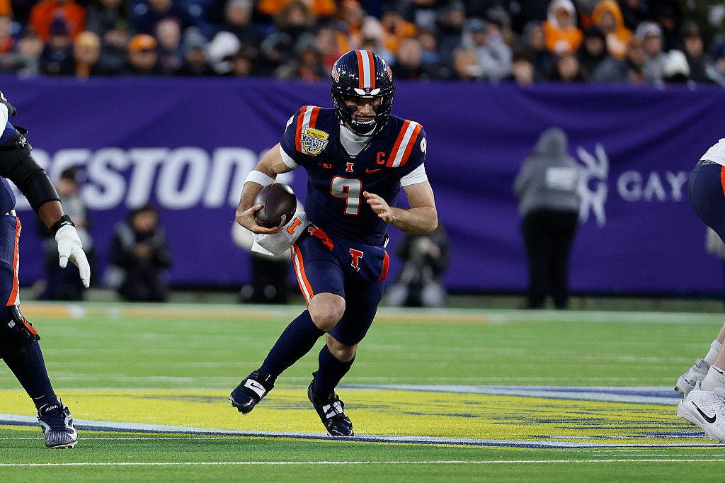 Luke Altmeyer cements Illini legacy with game-winning drive to beat Tennessee in Music City Bowl