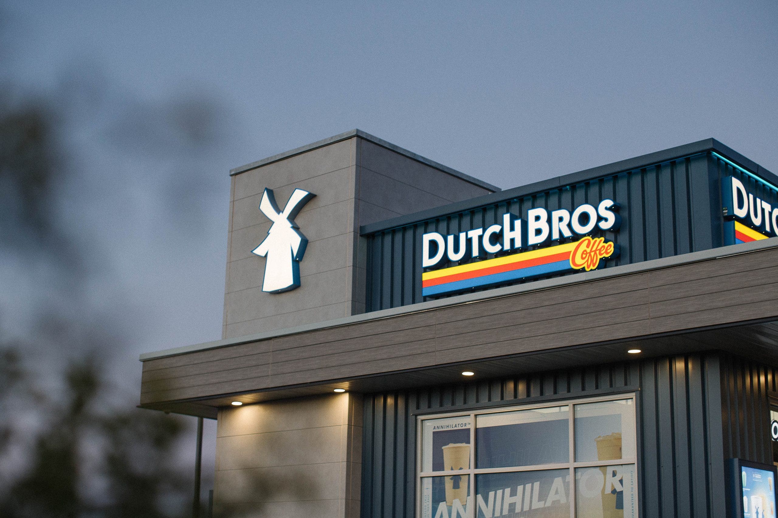 Dutch Bros coffee opens second Illinois location