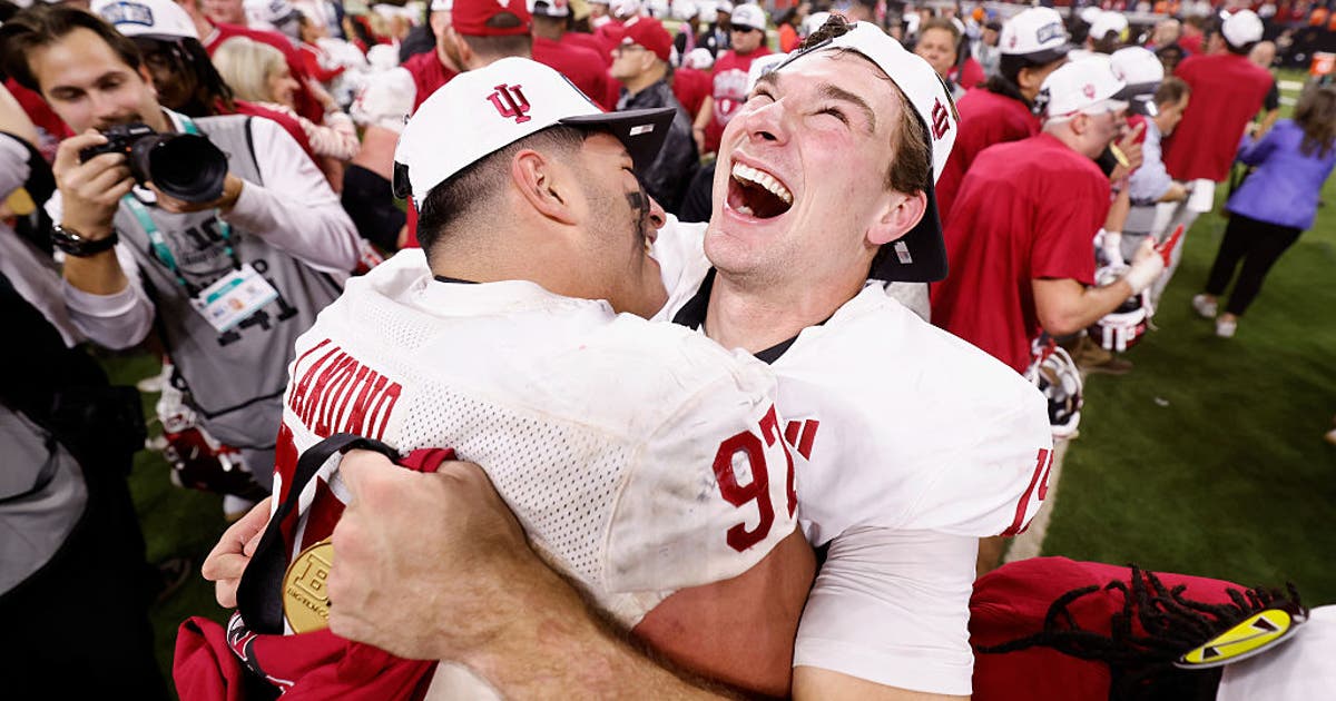 2026 NFL Mock Draft: Early predictions on where the Chicago Bears and QBs go