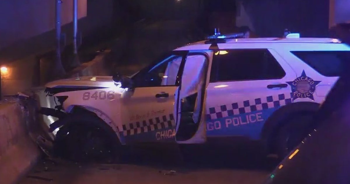 Chicago police officers hurt in crash on Lower Wacker | FOX 32 Chicago