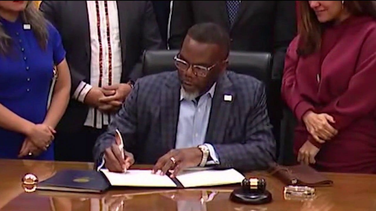 Johnson won’t veto or sign budget passed by City Council