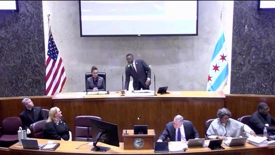 Chicago finance panel advances opposition budget plan amid looming deadline