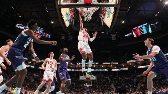 Josh Giddey scores 26 points, Bulls hang on to beat Hornets 129-126 to snap 7-game losing streak