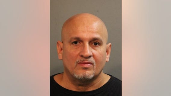 Chicago crime: Suburban man robbed West Side business, police say